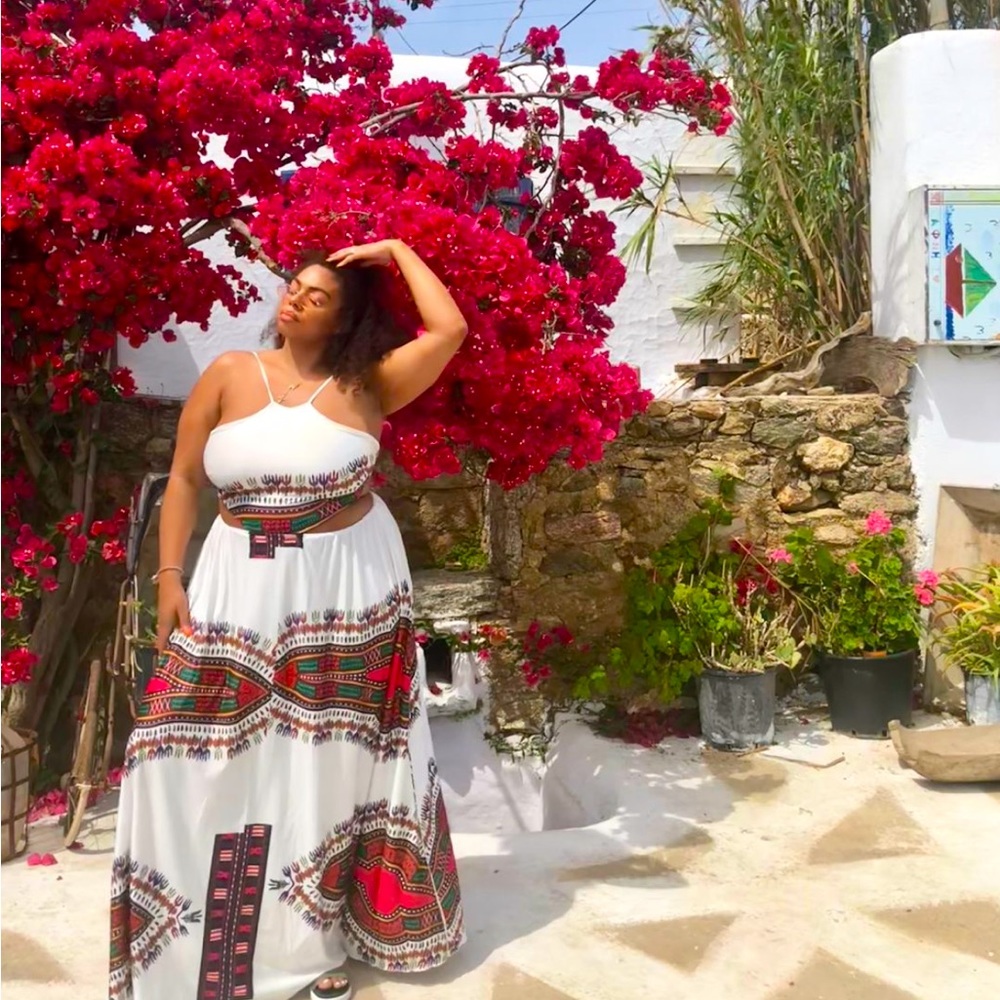 Backless printed maxi dress with ties